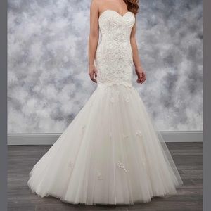 Mary’s Bridal MB3041